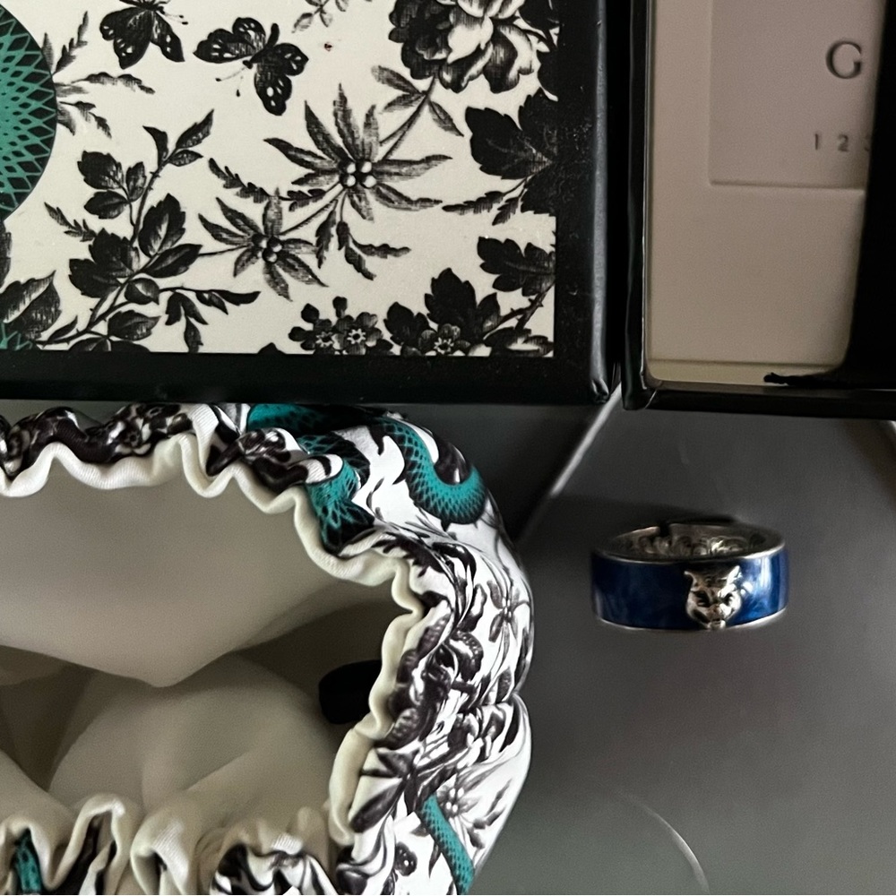 Gucci Sterling Silver Garden Ring Tiger Blue Enamel Buckle Band Ring with box